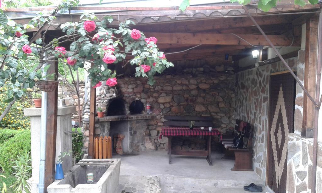 The House In Shipka Villa Exterior photo